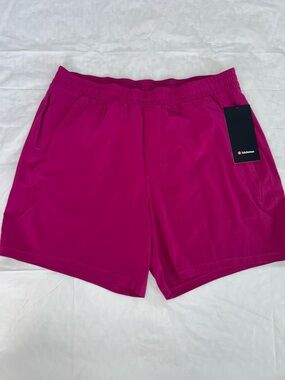 NWT Men’s Lululemon Pace Breaker Linerless Short 7"